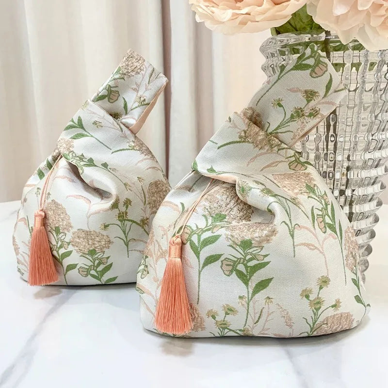 Chinese Style Embroidered Shoulder Bag | Elegant Handbag & Retro Small Square Bag (Wedding Party Luxury Designer Women's Evening Clutch)