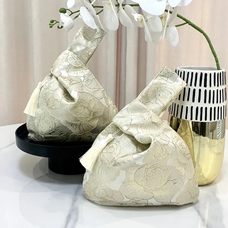 Chinese Style Embroidered Shoulder Bag | Elegant Handbag & Retro Small Square Bag (Wedding Party Luxury Designer Women's Evening Clutch)