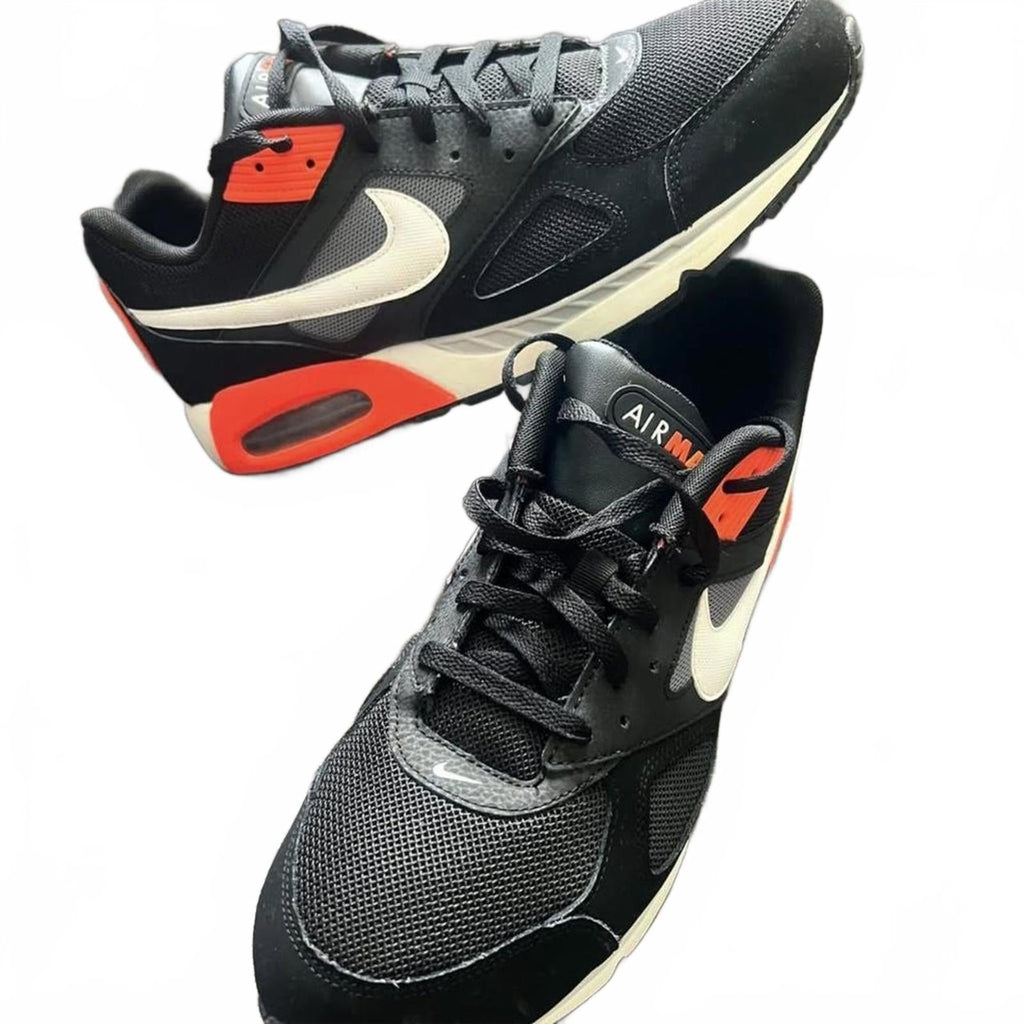 Nike Air Max Black and Red Athletic Sneakers Size 12