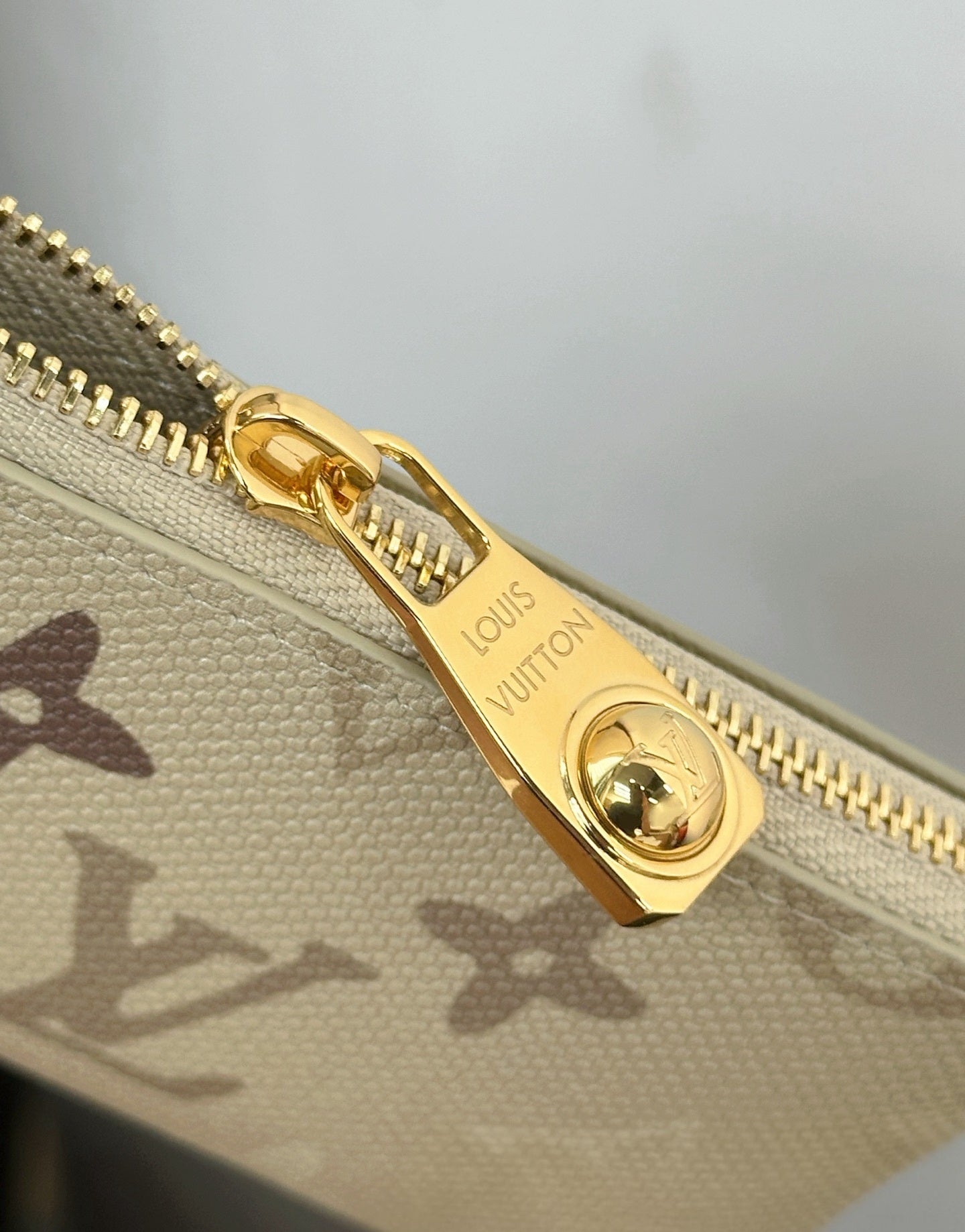 LV Key& Card Pouch